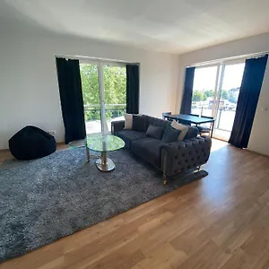 Schoene Mit Balkon 2 Apartment